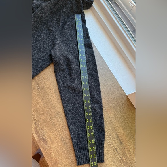 J.Crew Men’s Dark Gray Rugged merino wool-blend marled half-zip sweater size L - Picture 5 of 7